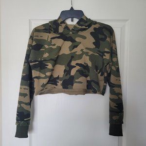Army Crop-Top Pullover Hoodie